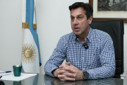 Rojas anticipa cambios en su gabinete y promete redoblar el trabajo tras la derrota electoral