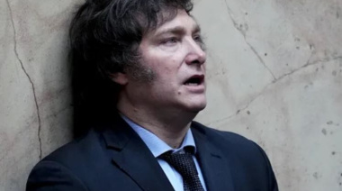 La encuesta que preocupa a Milei a dos semanas de las elecciones: los números no le dan