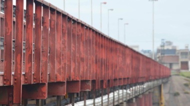 Se pospone el recambio de luminarias en el Puente Dardo Rocha