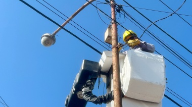 Se trabaja en la renovación lumínica en calles 26 y la Avenida Jesuita Cardiel