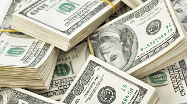 El dólar cerró rozando los $1200 y ya acumula una suba de $80 en lo que va de la semana