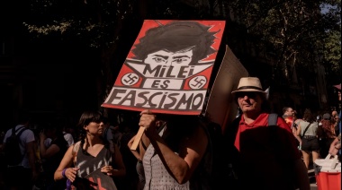 Milei dijo que la comunidad LGBT+ fue "usada" y que la oposición hizo una marcha "pro pedofilia"