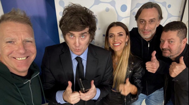 Milei anunció que se retira de la política en 2031, atacó a periodistas y celebró la salida del cepo