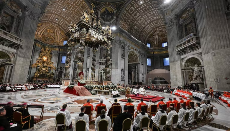 Qué es y cómo está compuesto el Colegio Cardenalicio que elegirá al sucesor del Vaticano
