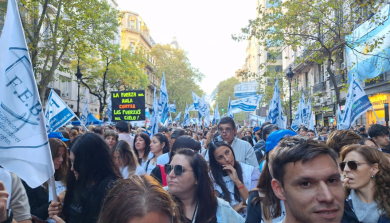Necochea se suma a la Marcha Federal Universitaria contra el veto presidencial