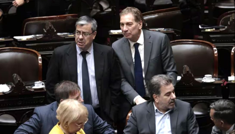 Diputados | La oposición aprobó la ley que limita el uso de los DNU y ...