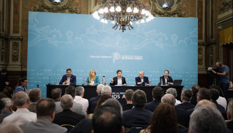 Provincia presentó el Presupuesto por $43 billones y su paquete de leyes 2026: Números y un fondo a los municipios atado al endeudamiento