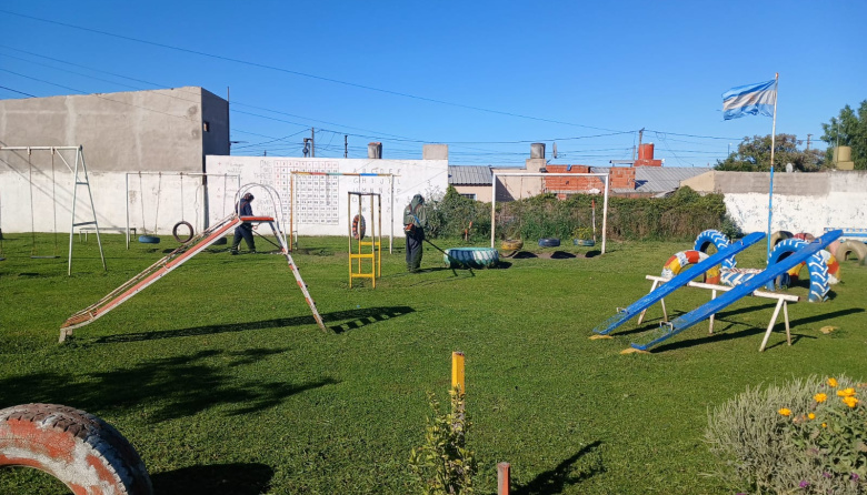 La Municipalidad refuerza el mantenimiento urbano y embellecimiento de la ciudad