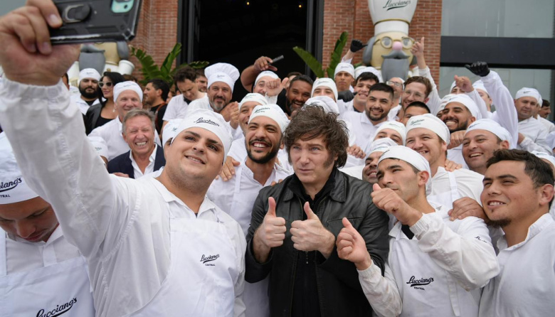Javier Milei visitó una fábrica: recorrió la planta de Lucciano’s en Mar del Plata
