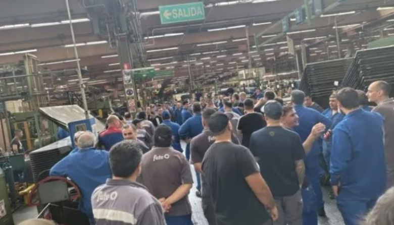 Golpe a la industria nacional: cierra Fate y se pierden más de 80 años de producción