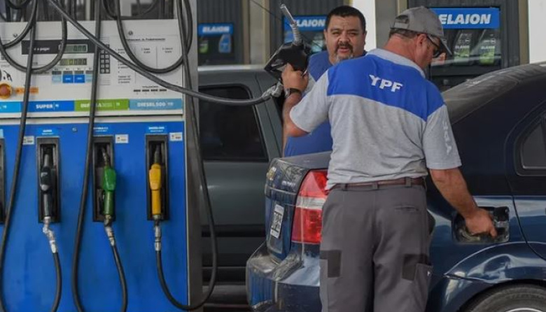 El 1° de marzo aumenta el precio del combustible