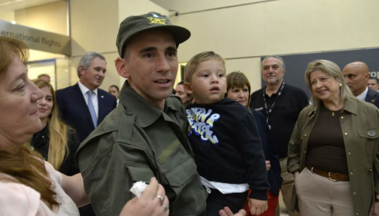 Nahuel Gallo regresó a la Argentina tras 448 días como rehén del régimen de Nicolás Maduro