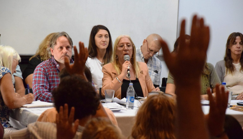 En detalle: La oferta salarial y el bono compensación por el FONID que recibieron los docentes bonaerenses en paritarias