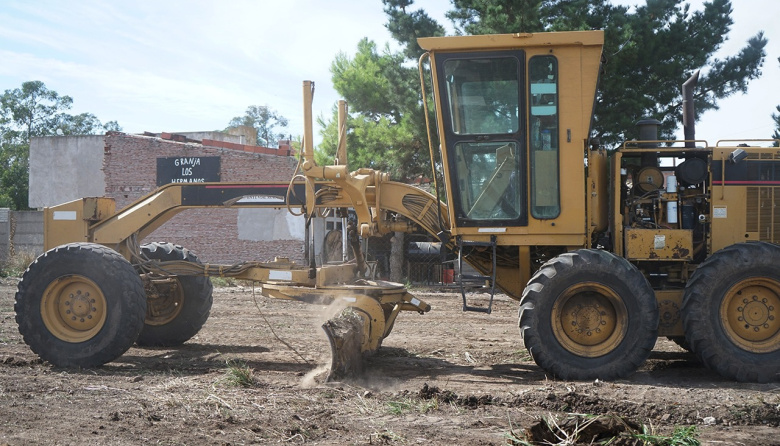 El municipio sigue con limpieza y entoscado de calles en los barrios y vecinos expresan su agradecimiento
