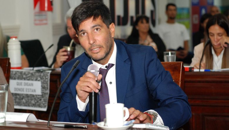 “No creemos en los extremos. Creemos en un camino responsable, moderno y profundamente democrático”