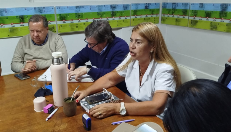 "No es colaborar con un Ejecutivo, es trabajar para que los vecinos no estén en riesgo"