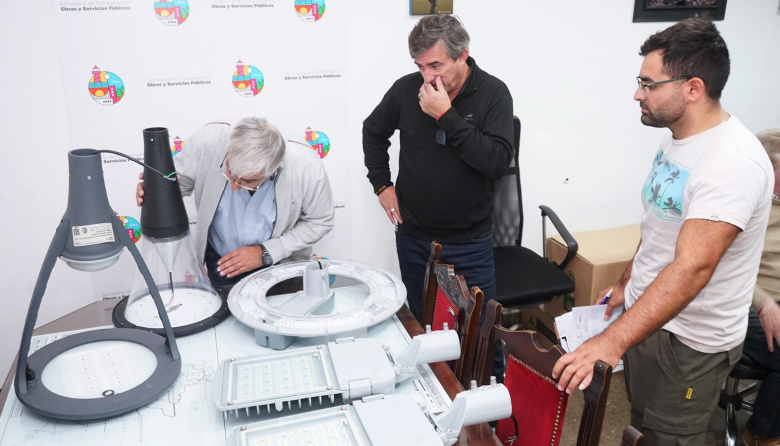 Se licitó el recambio de luminarias en Necochea Quequén, con tres empresas en evaluación para la obra