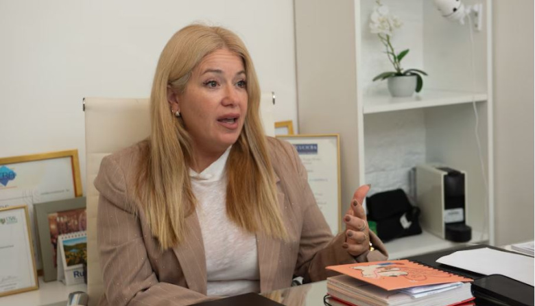 Caso Adorni: la inmobiliaria aseguró que el departamento de Caballito se ofreció a USD 340.000 y las jubiladas solo pusieron la firma