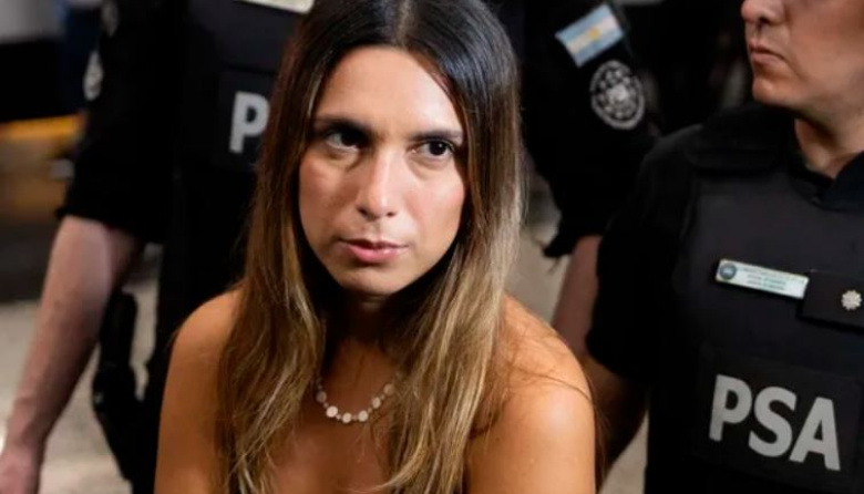 Agostina Páez sumó una denuncia en su contra: su ex novio la demandó por robarle el auto