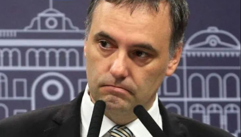 Manuel Adorni puso en venta un departamento en La Plata en medio de una investigación judicial