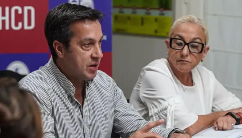 El Ejecutivo y los concejales debatieron sobre la situación sanitaria en el distrito