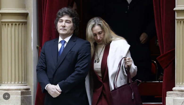 En el gobierno dicen que Milei teme que también caiga Karina si lo echa a Adorni