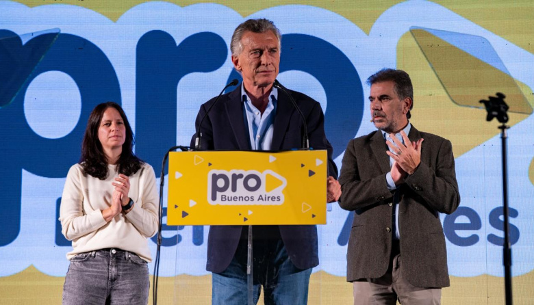 ¿Socios o rivales? Macri reapareció junto al PRO bonaerense y le marcó la cancha  a Milei