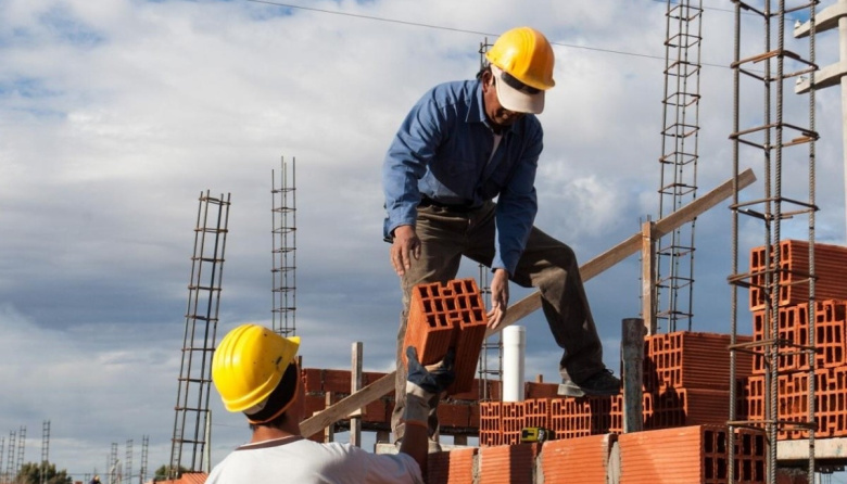 La UIA anticipa otro retroceso fabril: construcción, autos y alimentos lideran las bajas