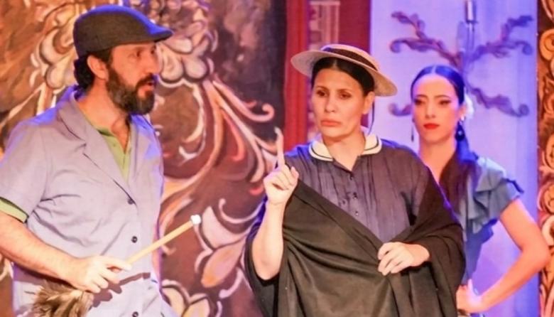 A teatro llenó se desarrolló la Gala por el 25 de mayo