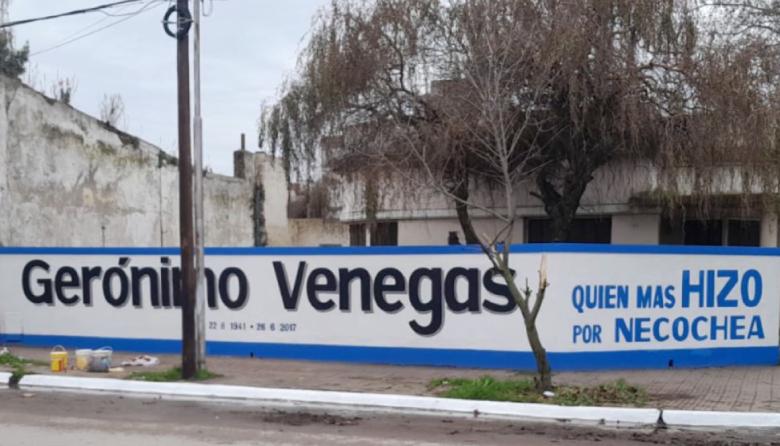 Restauran mural en homenaje a Gerónimo Venegas