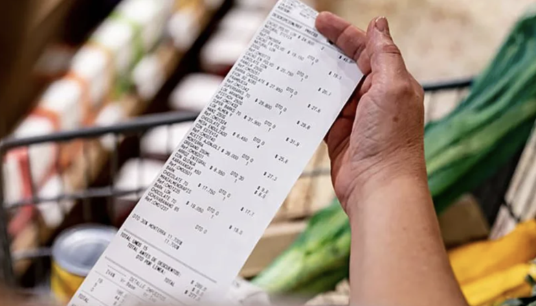 La inflación baja en las estadísticas, pero el bolsillo todavía no siente el alivio