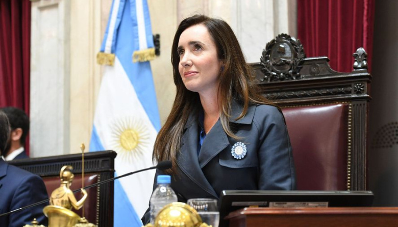 Villarruel desmintió a Adorni y reveló que debió intimarlo para que vaya al Senado