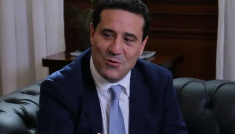 “Adorni tiene que irse”: Maximiliano Abad denunció que el escándalo “paraliza el Parlamento”
