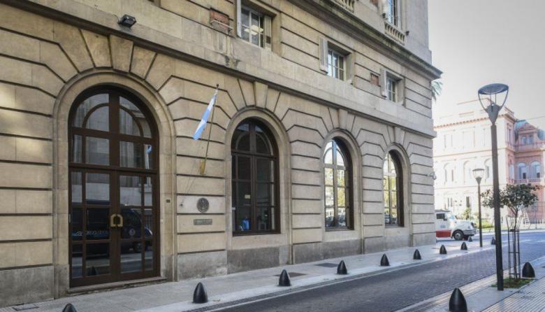 Milei vuelve a aumentar los fondos para la SIDE y le da $7,5 mil millones para gastos reservados