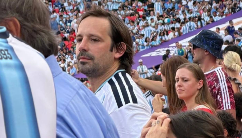 Las fotos mundialistas que dejaron “offside” a Milei y su discurso anticasta: El viceministro en Kansas y un excandidato en pleno festejo con Insaurralde