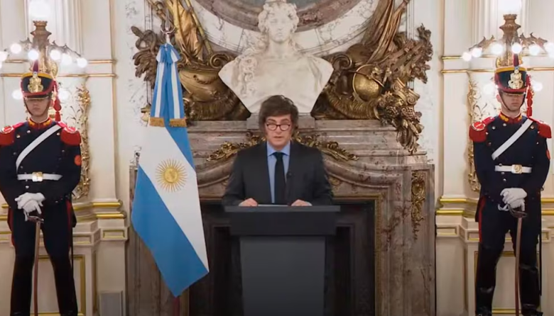 Un mensaje breve y críticas a la política por el “saqueo” del Banco Central: así será la cadena nacional de Javier Milei