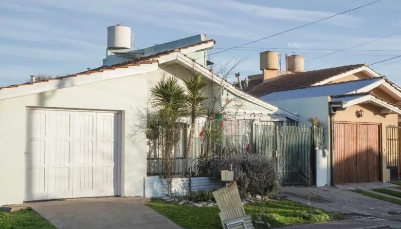 Hallaron sin vida a un hombre y tenía un arsenal en su casa