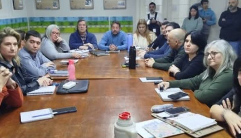 El Ejecutivo y el Concejo avanzarán en la conformación de un nuevo pliego para licitar el servicio de colectivos