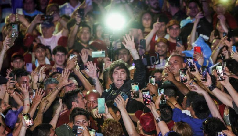 El Gobierno teme perder el perfil “anticasta” y comienza a proyectar miedos electorales para retener el poder