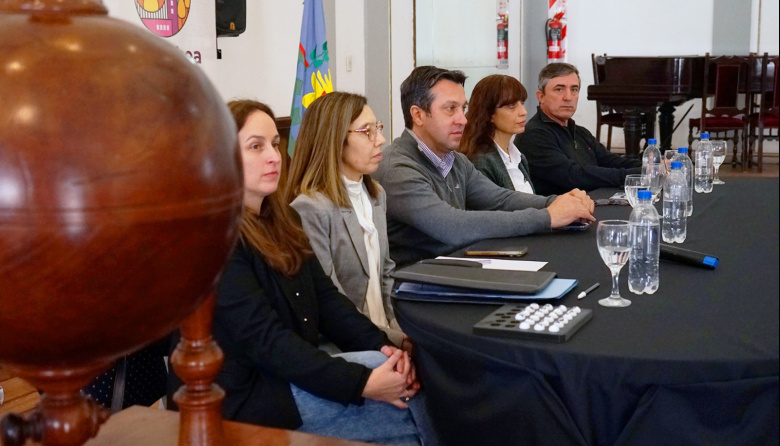 Con el Intendente Rojas al frente, se realizó el sorteo que abre el camino a la subasta del Auditórium del Casino