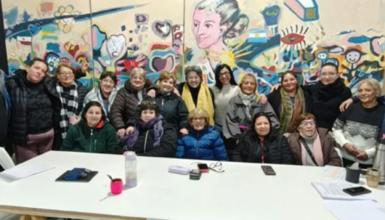 Andrea Cáceres se reunió con manzaneras para fortalecer el trabajo territorial