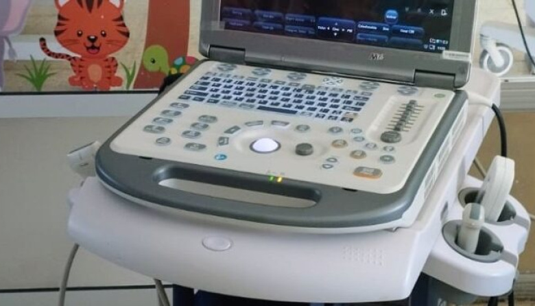 El Club de Leones concretó la donación de un nuevo monitor para el ecógrafo de Pediatría y Neonatología