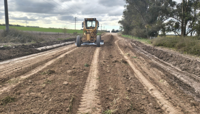El EMSUR reforzó los trabajos de mantenimiento y reparación en los caminos rurales del distrito