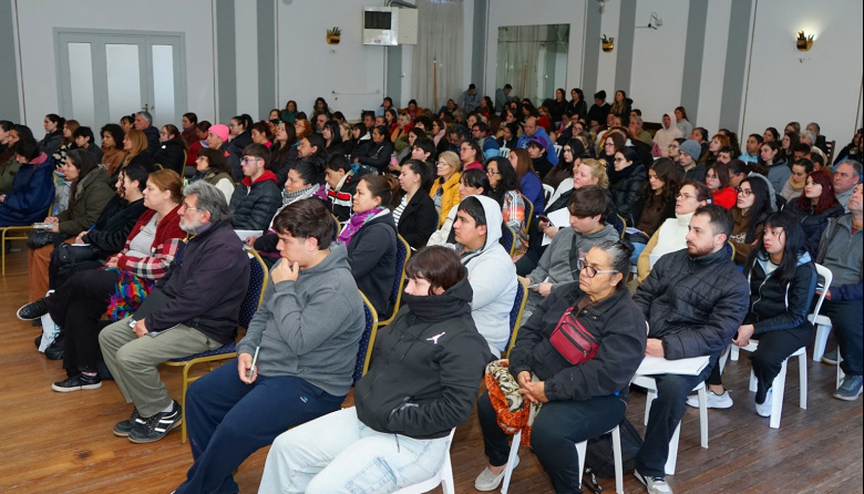 Una convocatoria que crece: 170 personas se capacitaron en el nuevo Curso de Manipulación de Alimentos