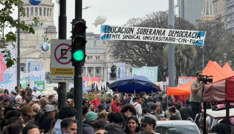 El juez que viajó a París con Milei suspendió la multa al Gobierno por el financiamiento universitario