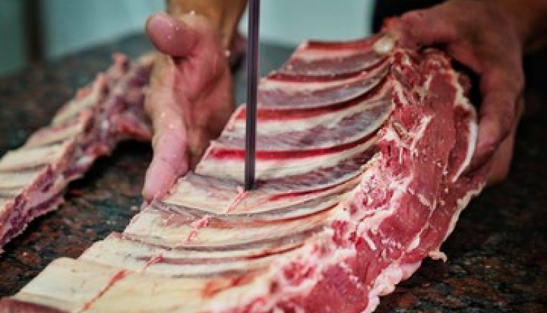 La venta de carne cayó hasta un 40% y los consumidores buscan alternativas más económicas