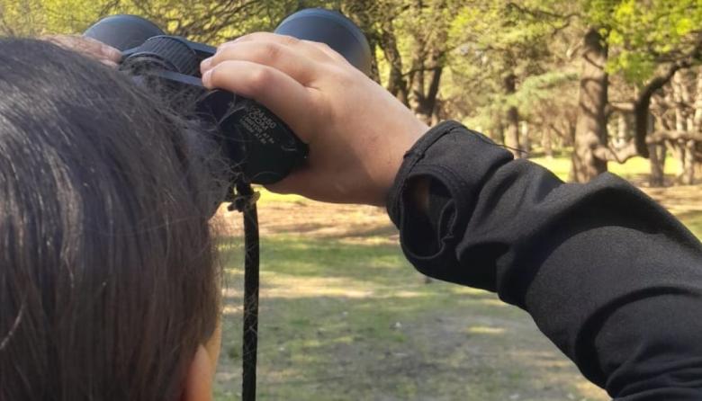 Turismo invita a participar de una nueva salida de observación de aves en el Parque Miguel Lillo