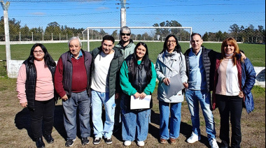Andrea Cáceres entregó un subsidio al Club Malaver de Lobería