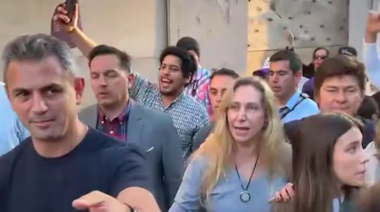 Otra vez incidentes: Karina Milei y Martín Menem debieron escapar en medio de una protesta
