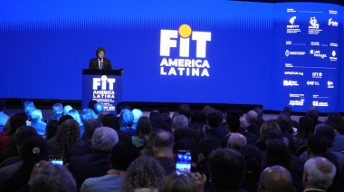 Milei en la FIT: grandes promesas y pocas soluciones para un turismo en crisis